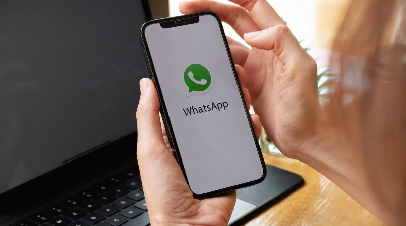 How Can I Make a WhatsApp-Style Chat App?